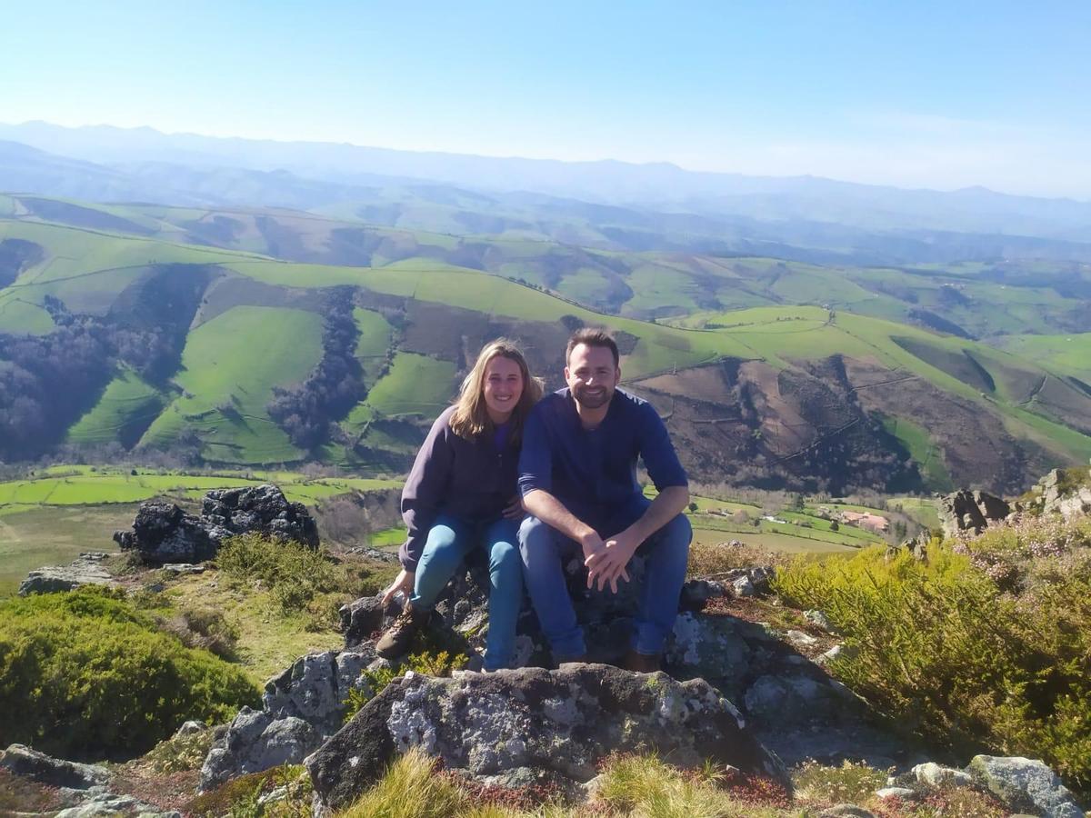 Cristina Vega y Álvaro Queipo, juntos en Cangas.