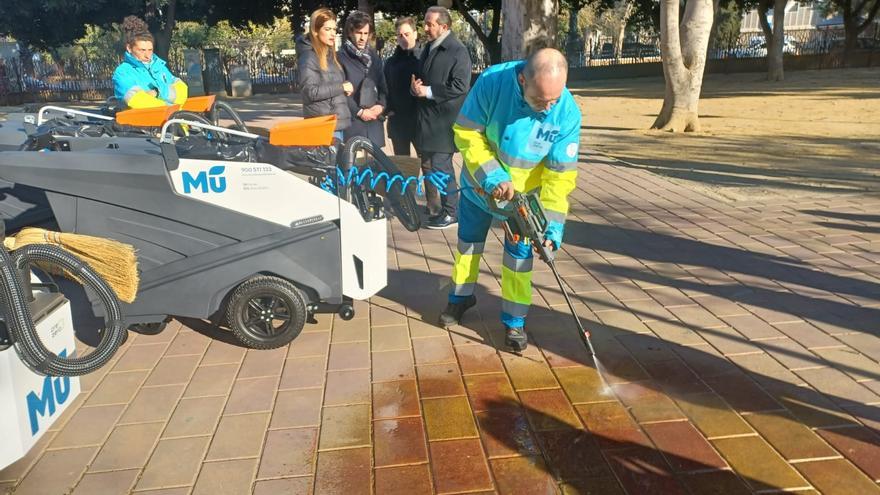 Nuevos carros de barrido eléctrico mejoran la limpieza de las calles de Murcia