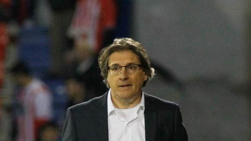 Sergio Egea, durante el partido del Oviedo en Lugo. lof