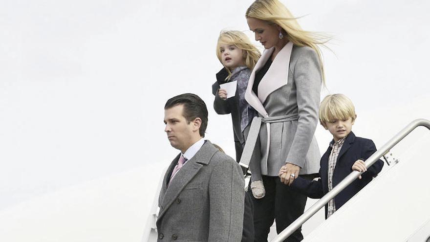 La familia llegando a Washington. // AFP