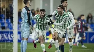 El Córdoba CF sobrevive en El Alcoraz y cierra la primera vuelta con una remontada de fe