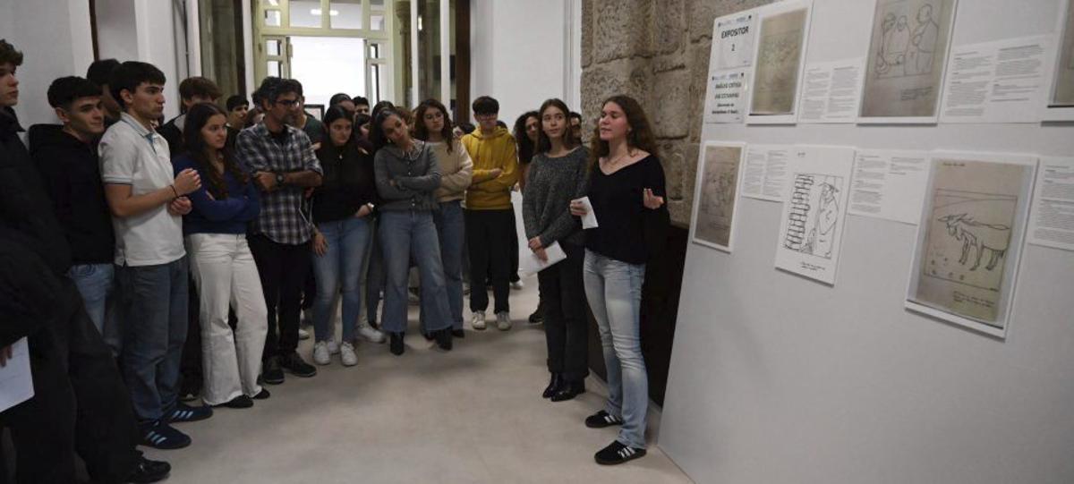 Presentación dunha das exposicións no instituto. |  R.V.