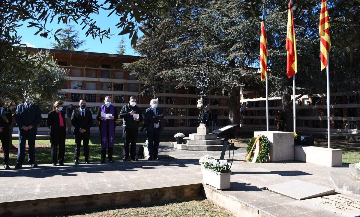 La placa cerámica en tributo a las víctimas del covid en Vila-real se colocará junto a la de los muertos en el incendio del Cine La Luz, en 1912 el