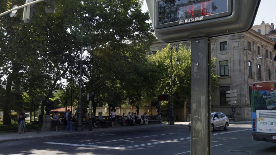 Los termómetros urbanos sobrepasan los 40º en la ciudad de As Burgas.