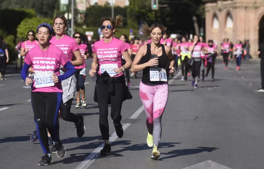 Ambiente en la V Carrera de la Mujer de Murcia