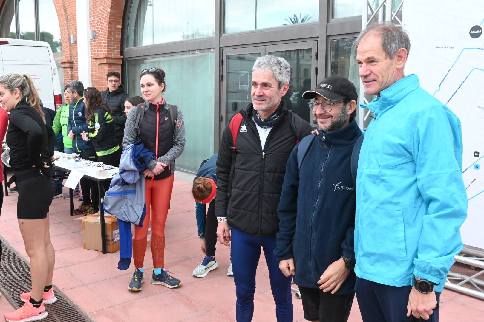 Martín Fiz y Abel Antón dan el pistoletazo de salida al Marató bp Castelló