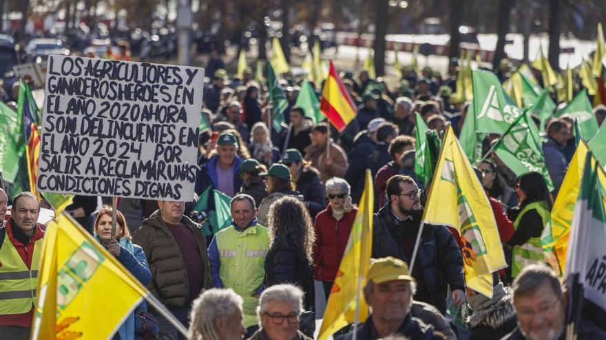 El acuerdo con Mercosur vuelve a sacar a la calle a agricultores y ganaderos