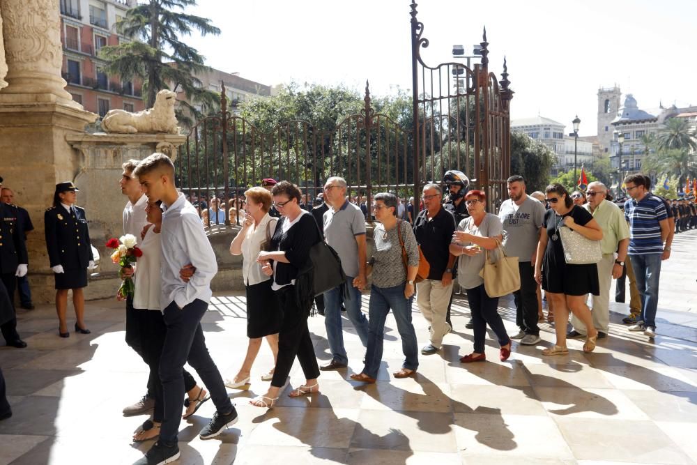 Funeral en la Catedral por el policía asesinado en València