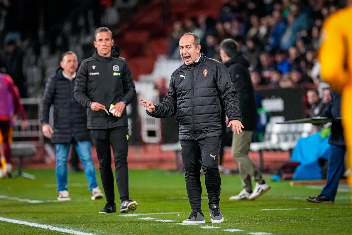 EN IMÁGENES | Reparto de puntos en la visita del Sporting al Carlos Belmonte