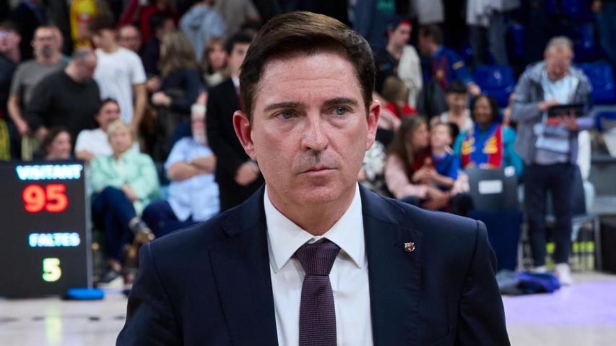 Xavi Pascual, serio tras la derrota liguera ante el Real Madrid