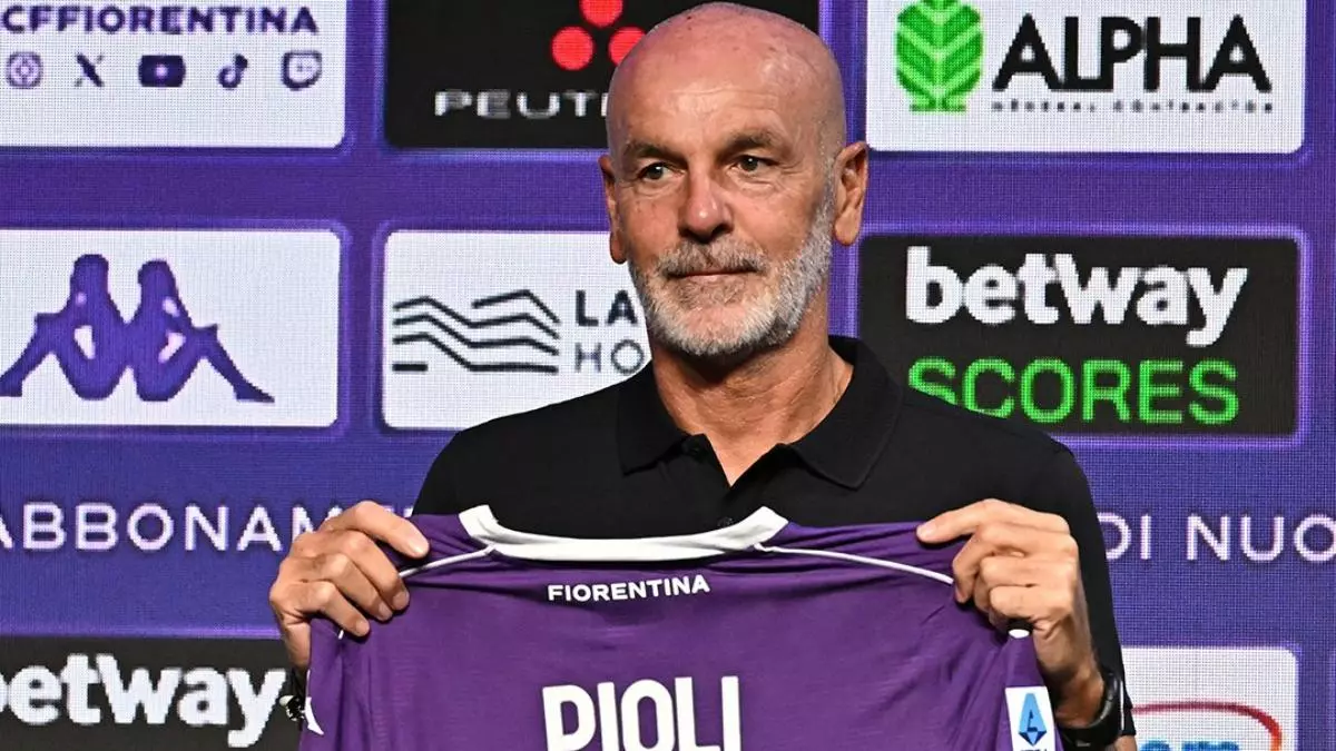 Stefano Pioli se acuerda de Allegri: "No nos puso entre los candidatos a la Champions League: ya lo tengo escrito en la pizarra..."