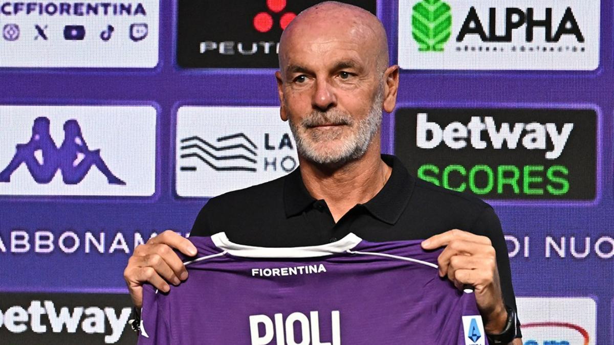 Pioli en su presentación con la Fiorentina