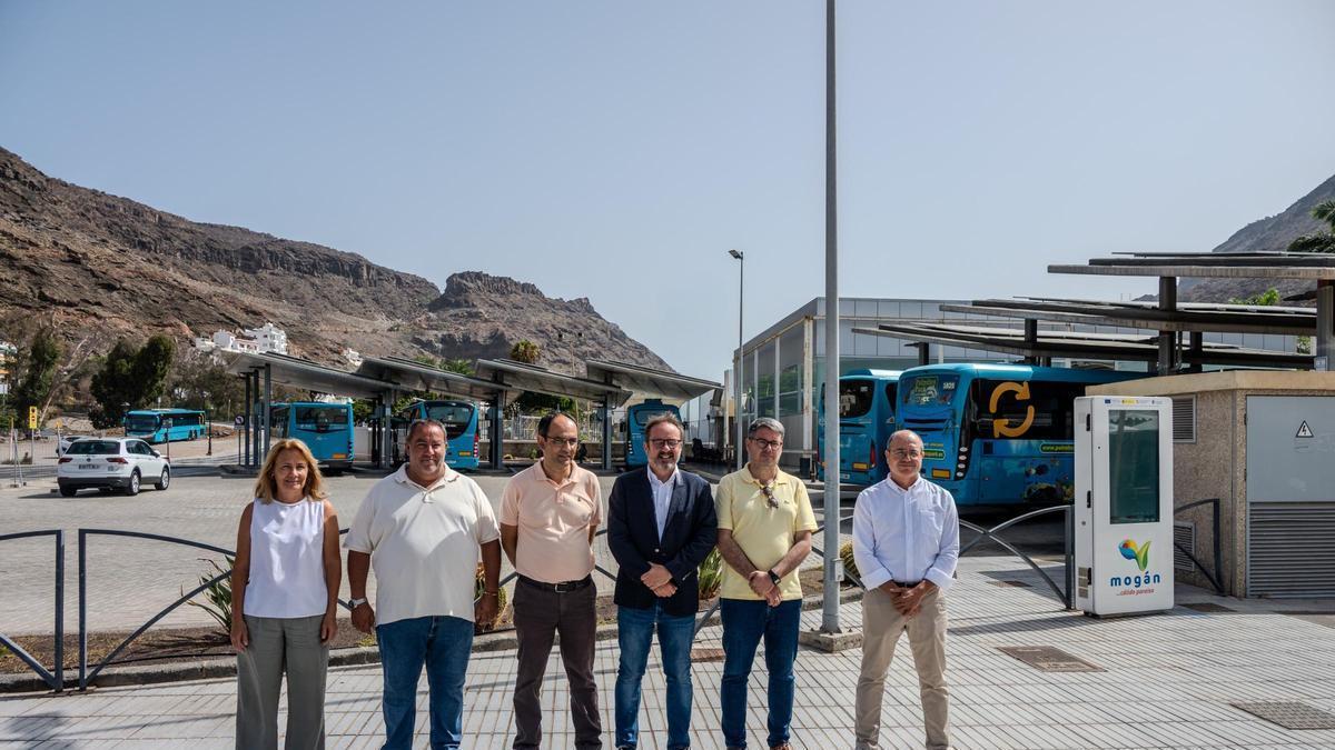 Por la izquierda, Consuelo Díaz, Víctor Gutiérrez, Ernesto Hernández, Raúl García Brink, Juan Manuel Gabella y Rayco Guerra.