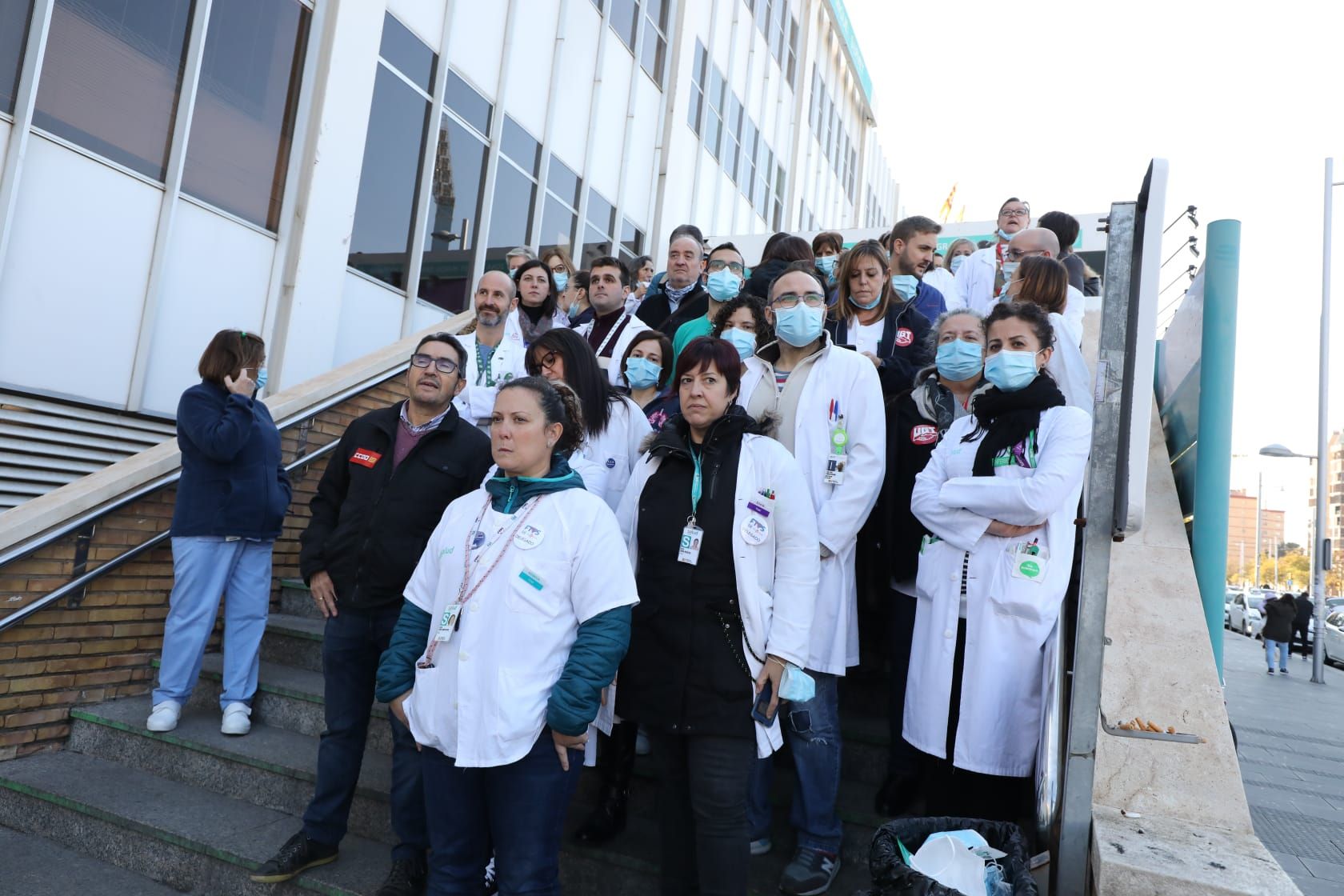 FOTOGALERÍA | Protesta enfermeros del Miguel Servet por la falta de profesionales