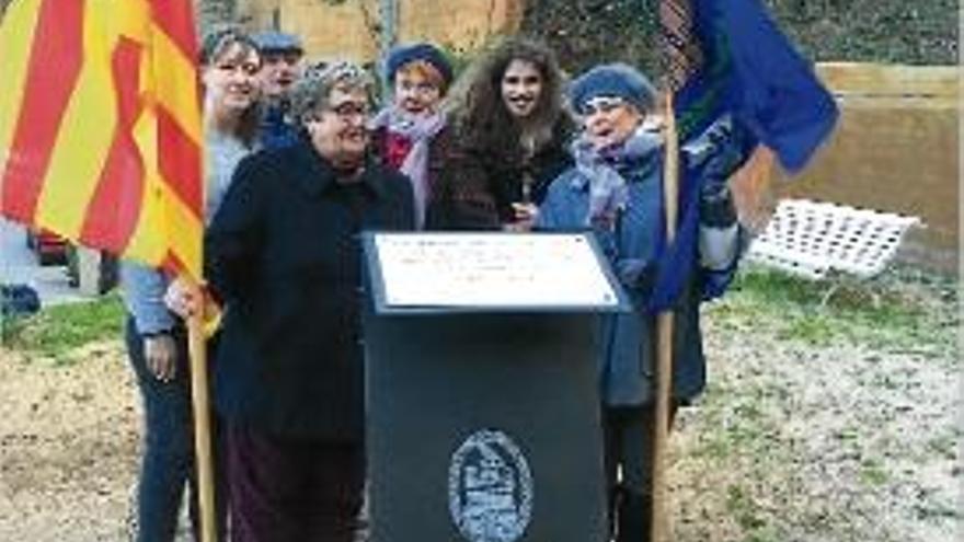 Moment de l&#039;obertura de l&#039;espai d&#039;homenatge a les víctimes de la guerra.