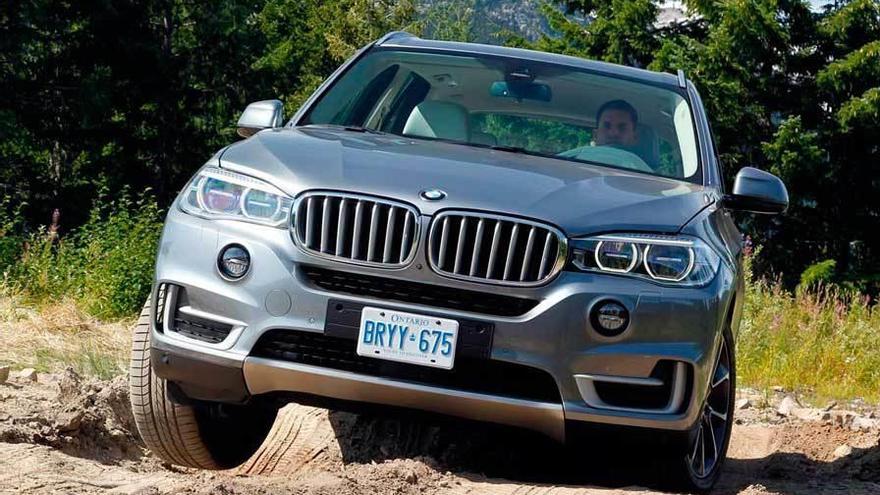 BMW X5 xDrive.