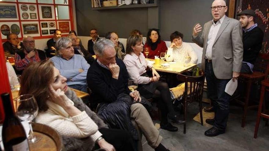 Un momento de la primera de las jornadas ayer en Vigo. // J. Lores