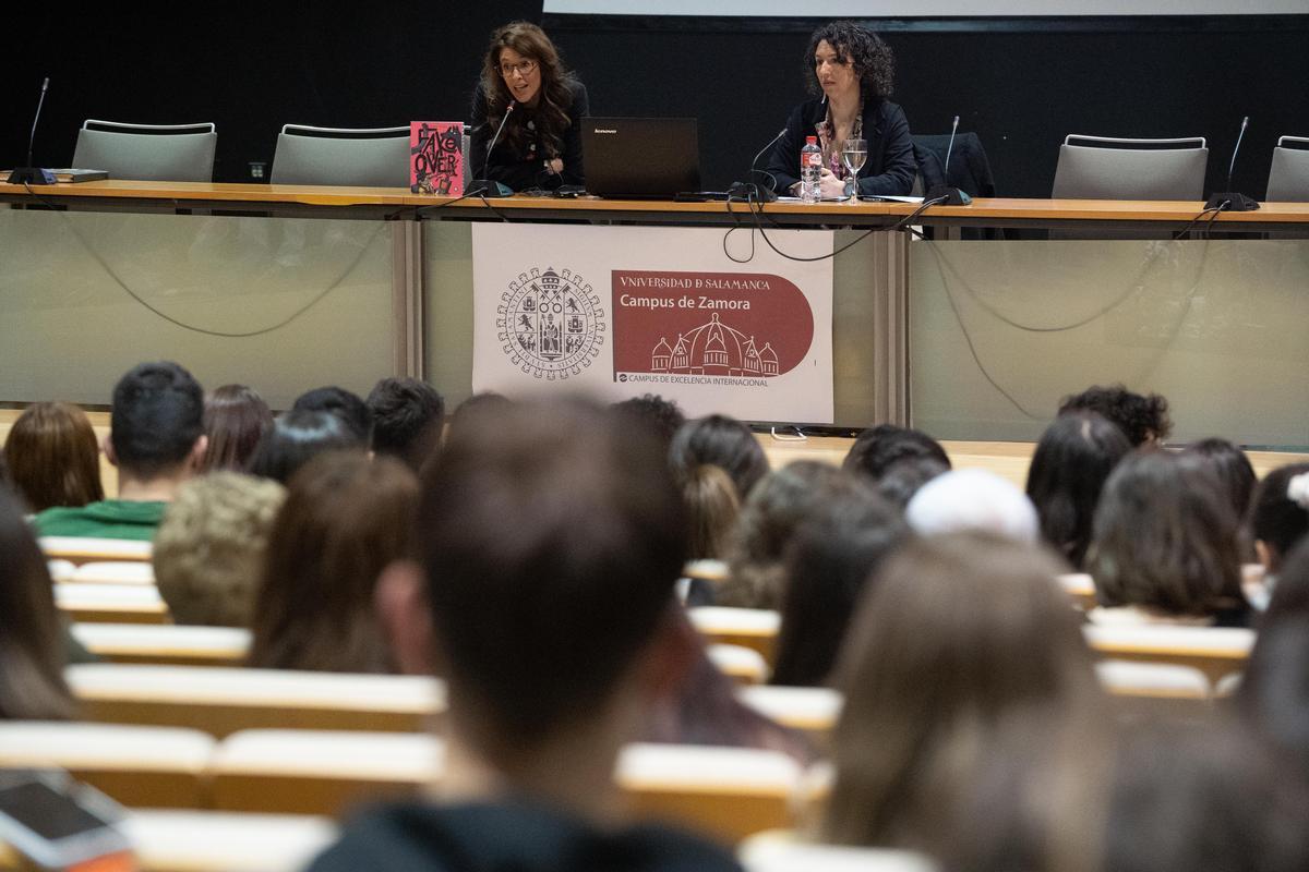 ZAMORA. CONFERENCIA COMO ACABAR CON LA DESINFORMACION NEREIDA CARRILLO