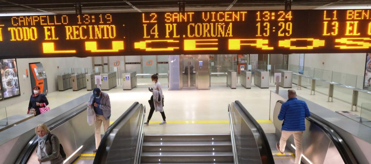 Luceros suele ser la segunda estación más utilizada en Hogueras, superada por Mercado.   | ÁXEL ÁLVAREZ