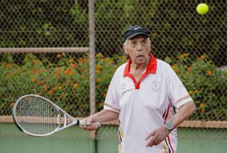100-jähriger Tennis-Opi begeistert Mallorca: Da fragt selbst Rafael Nadal nach einem Selfie