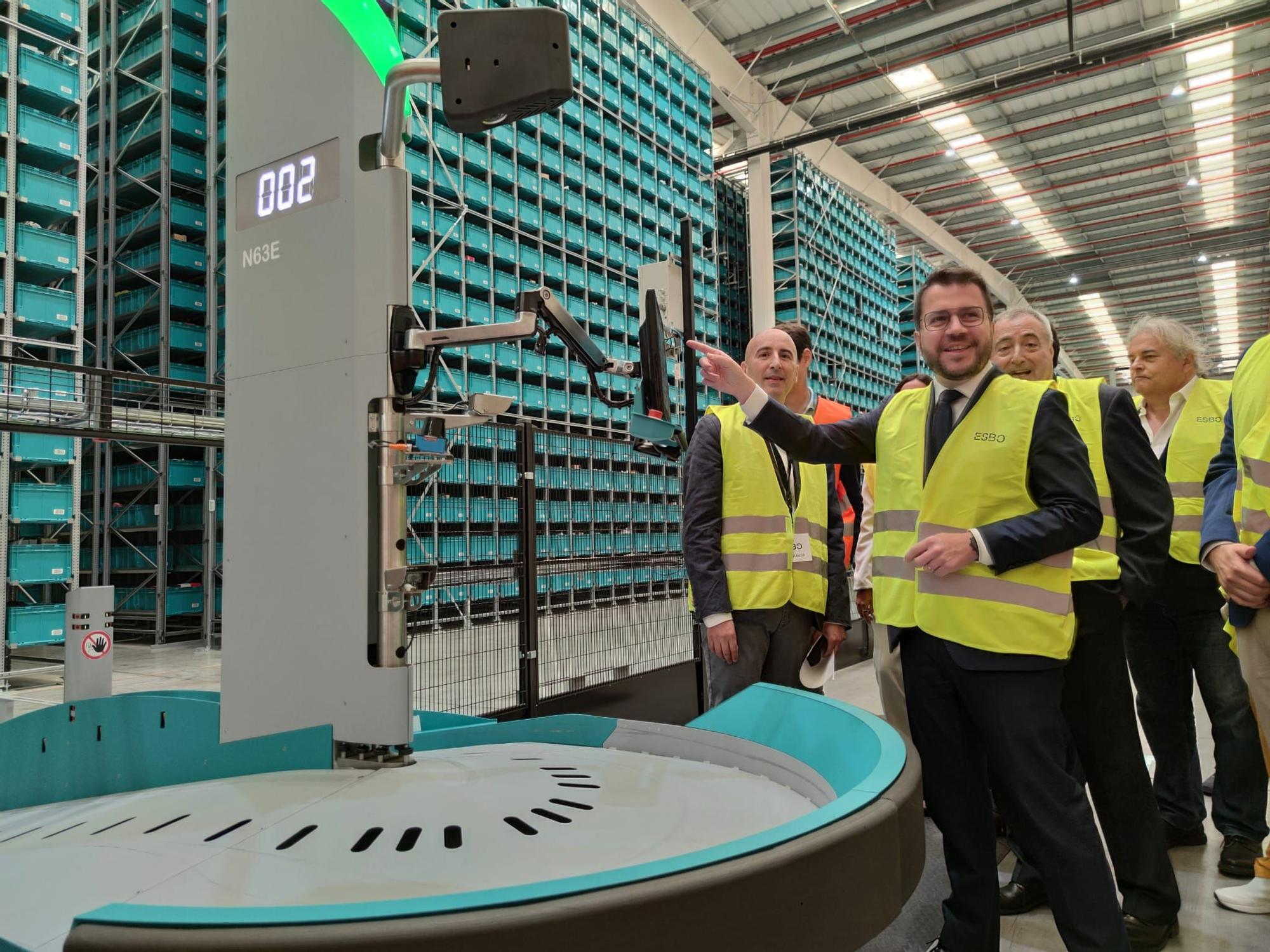 Inauguració del sistema robòtic Skypod a la planta d'ESBO de Sallent