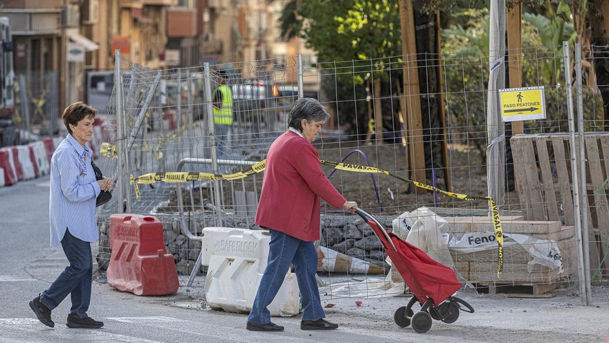 Más de dos años de retraso en las obras de San Blas