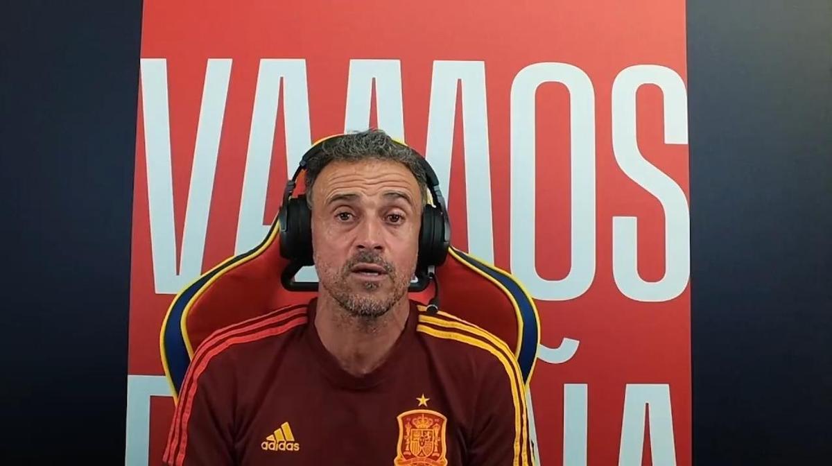 Luís Enrique, sobre que la selección juegue toda de rojo: la selección española es La Roja