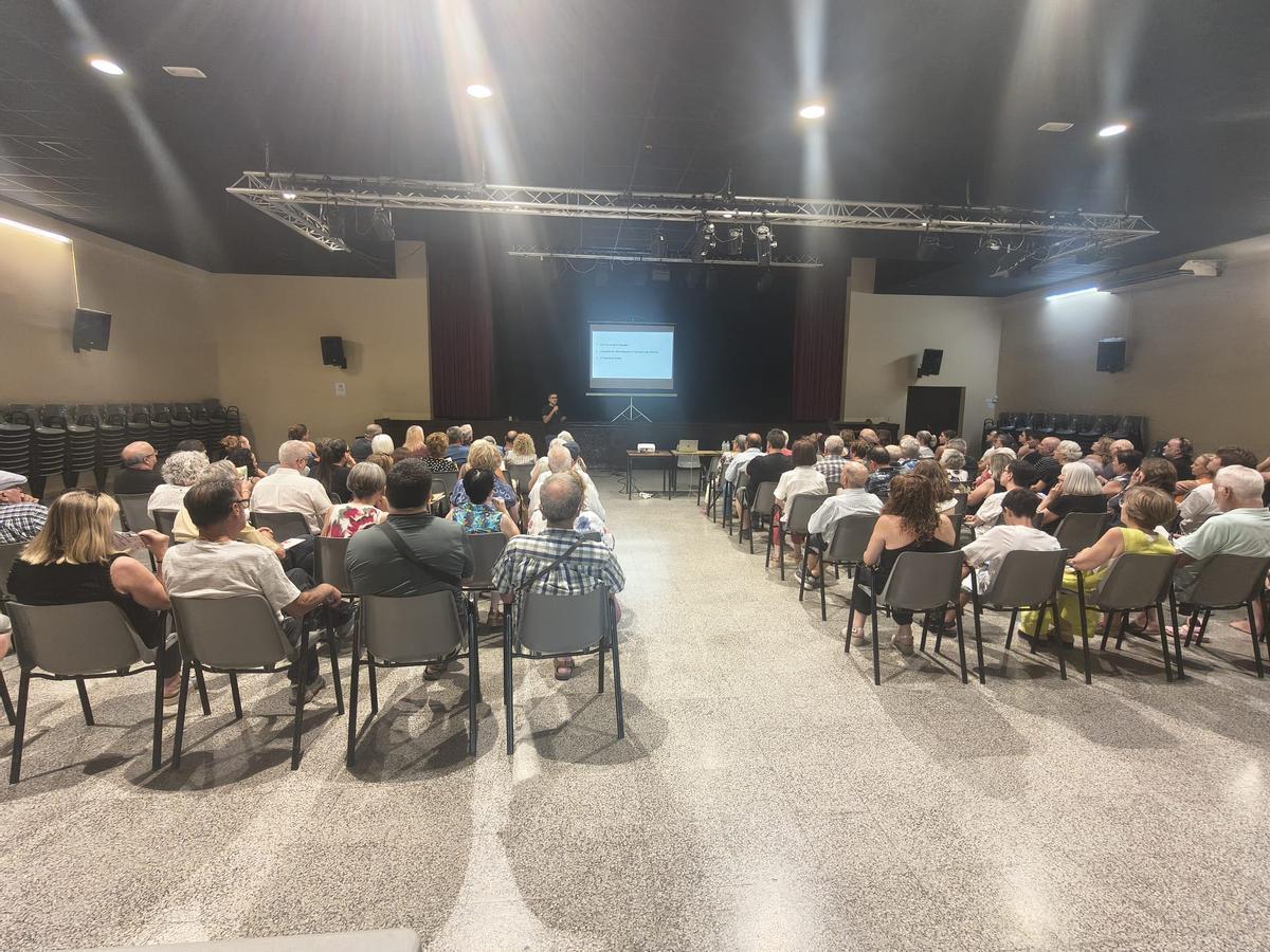 Acte informatiu de la plataforma a Callús