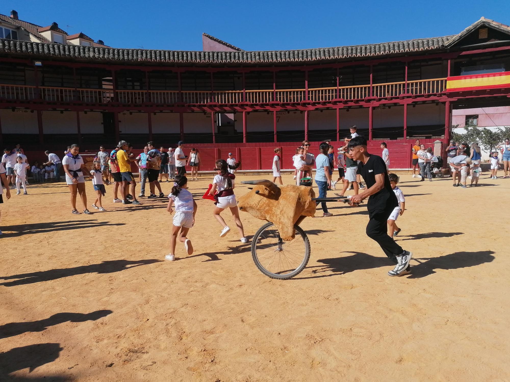 Los niños se suman a la fiesta en Toro