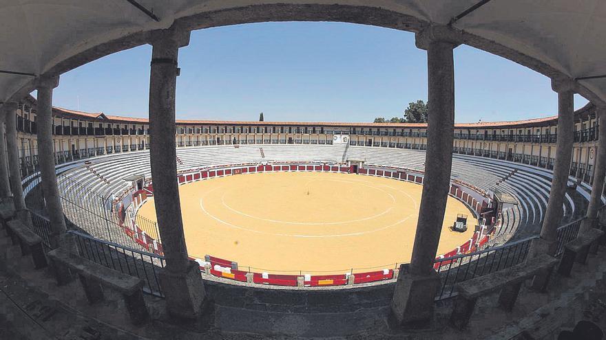 Plaza de toros y neocueva destacan en las inversiones municipales para 2024