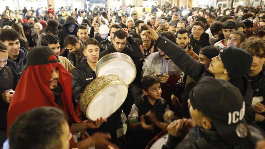 L’afició del Marroc torna a festejar pels carrers