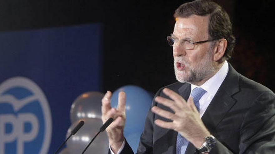 Rajoy defiende que sea envestido quien gane el 20D.