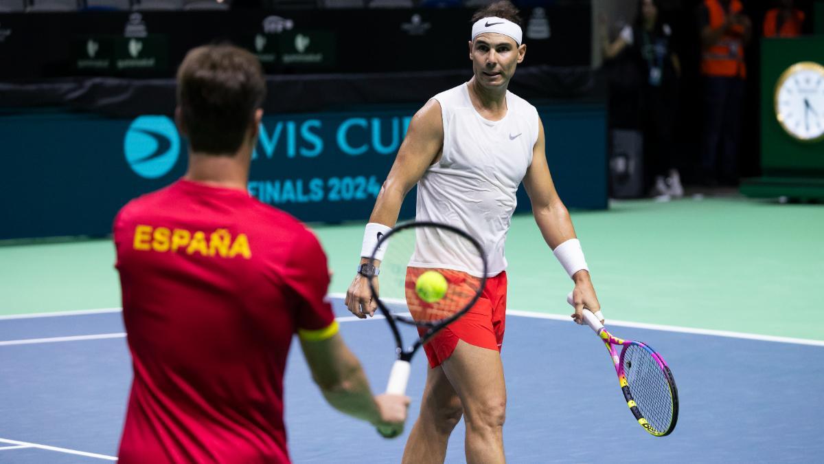 Rafa Nadal, durante un entrenamiento el sábado del equipo español de Copa Davis en el pabellón José María Martín Carpena de Málaga.
