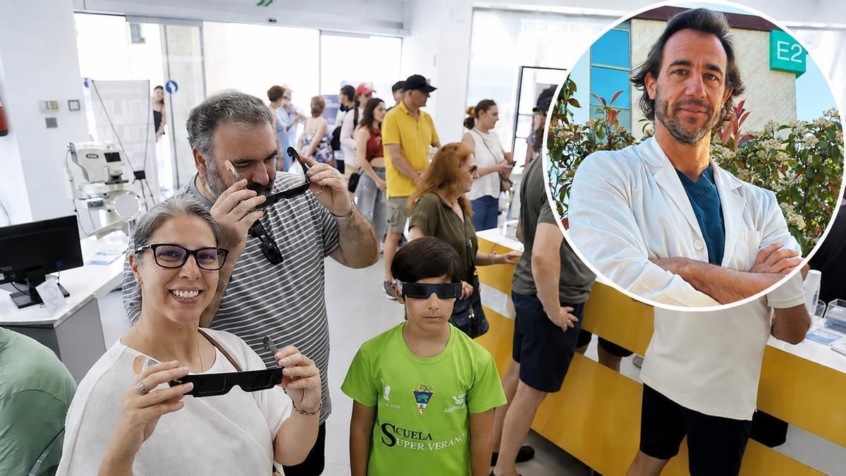 El oftalmólogo Antonio Cano, del Hospital Arruzafa, sobre la imagen de un grupo de cordobeses en una óptica, en busca de gafas para ver el eclipse.