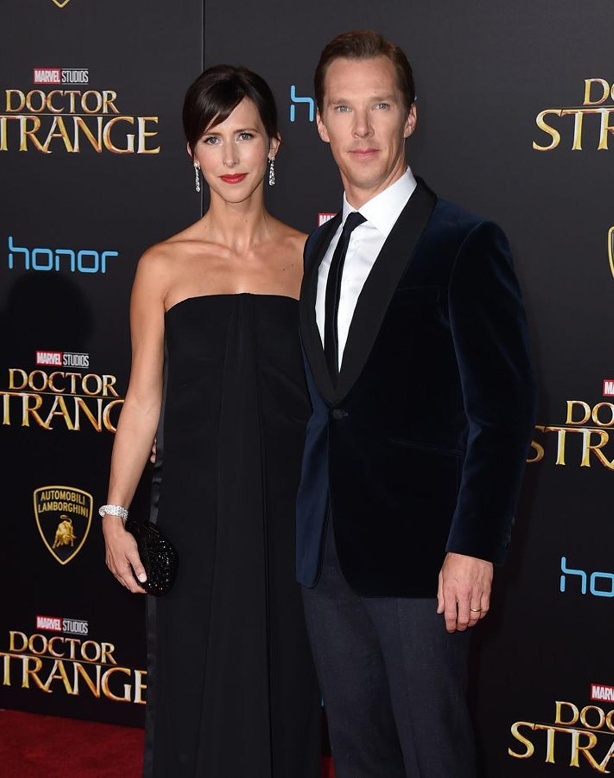 Benedict Cumberbatch y Sophie Hunter en la premier de 'Doctor Strange'