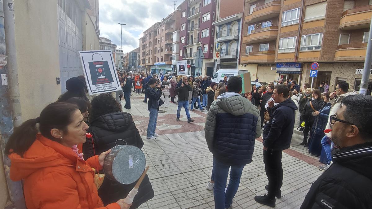 VIDEO | Manifestación del comercio de Benavente por la cobertura de telefonía