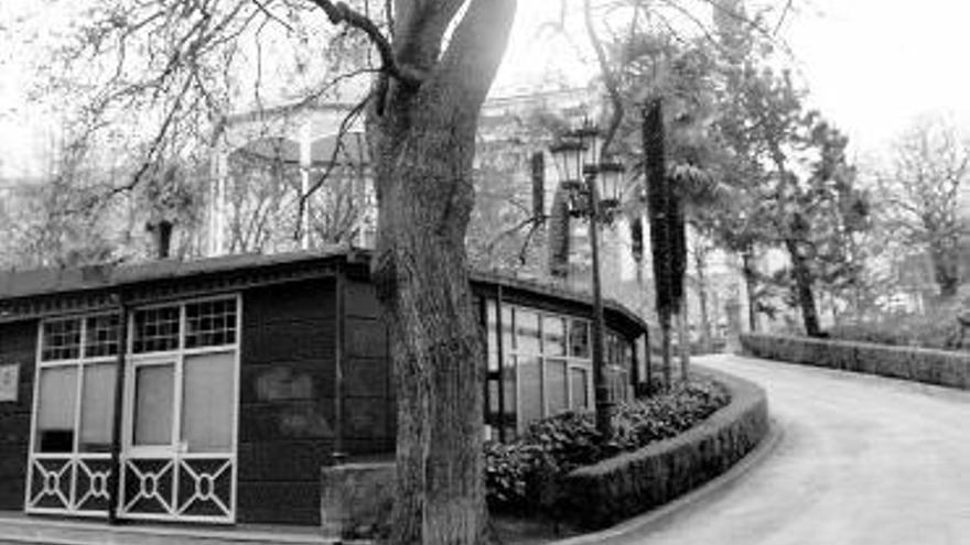 El edificio del Pavo Real del Campo San Francisco.