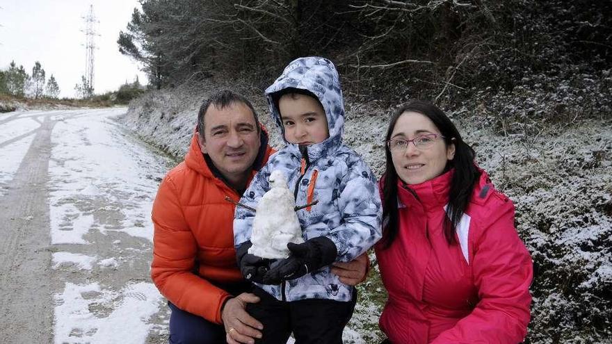 Una familia de Cuntis en la Serra do Faro.