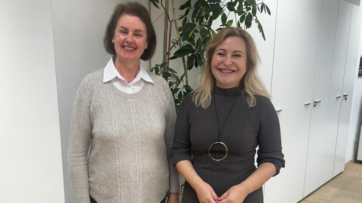 Carmen Domínguez junto a Eva Martínez Prieto.