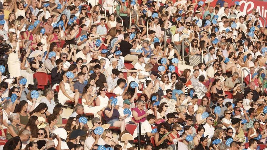 Imágenes del acto de graduación de la UIB en el Estadio de Son Moix
