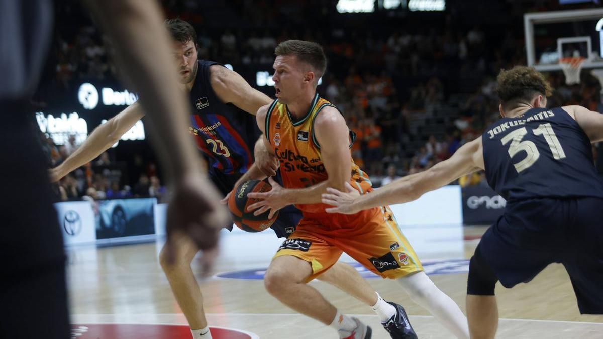 Martin Hermansson, en el último partido de la temporada ante el Barça en La Fonteta