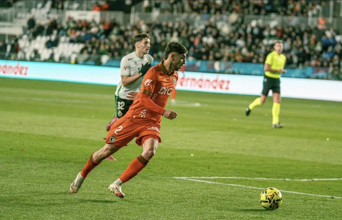 Lizancos en el encuentro frente al Racing de Santander