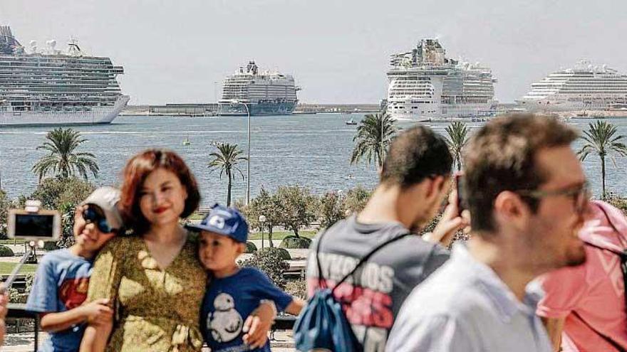 Die MSC Seaview kommt als Erste.