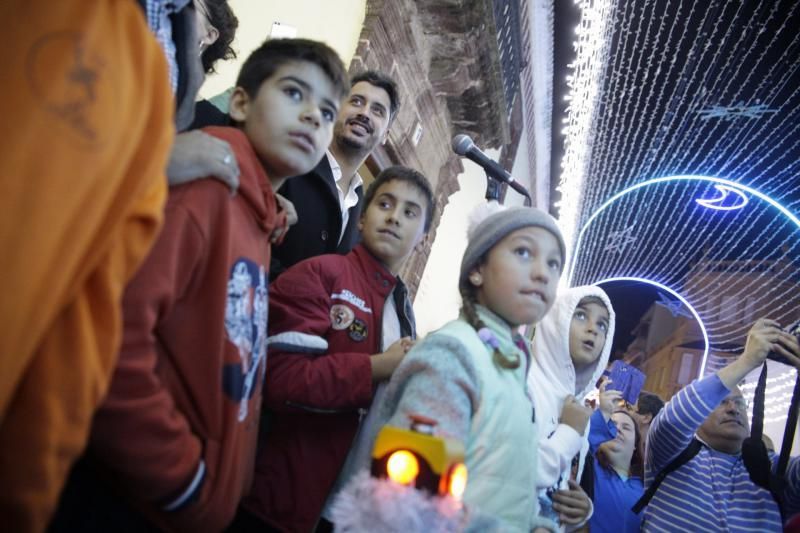 Encendido del alumbrado navideño del casco de La Laguna navidad  | 22/11/2019 | Fotógrafo: Delia Padrón