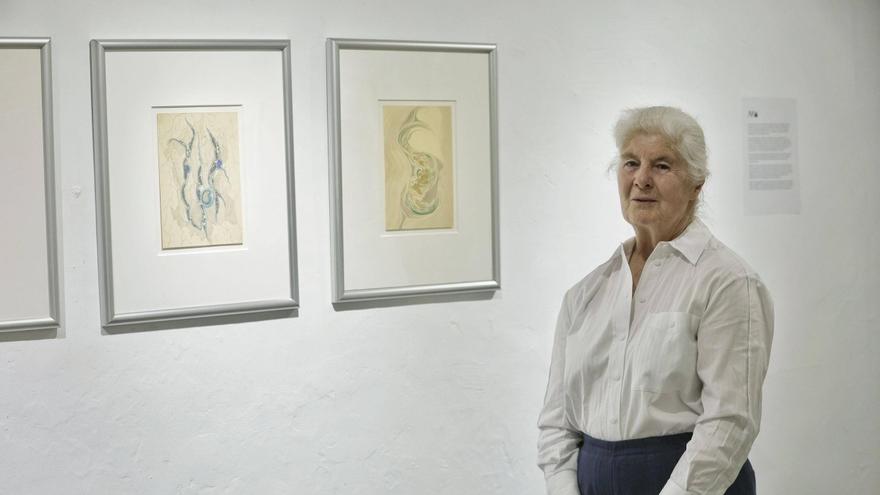 La artista en la galería palmesana MA Arte Contemporáneo, donde expone hasta el 22 de mayo
