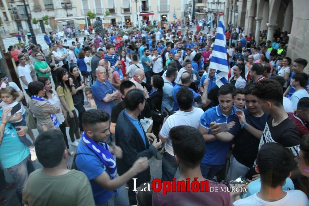 Recepción al Lorca por el ascenso