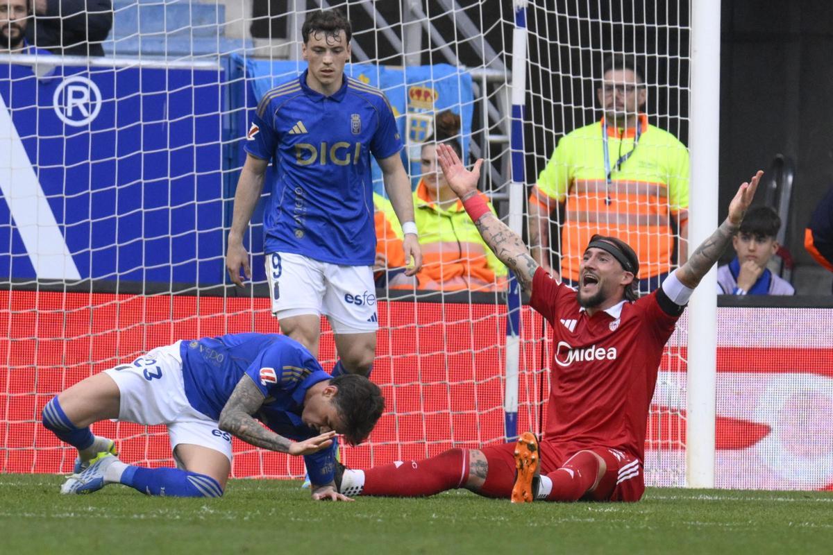 El Sevilla, muy cerca de la zona de descenso tras caer ante el colista Real Oviedo
