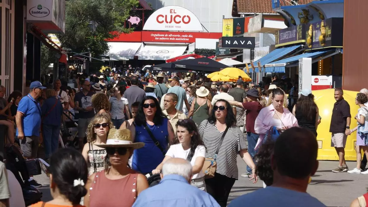 La Feria de Muestras de Asturias llega a su ecuador con un balance positivo: auge de visitas y ventas que van "a muy buen ritmo"