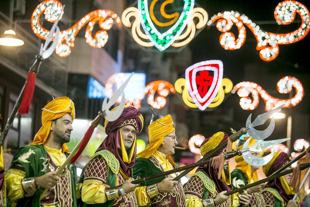 Benidorm se rinde a moros y cristianos