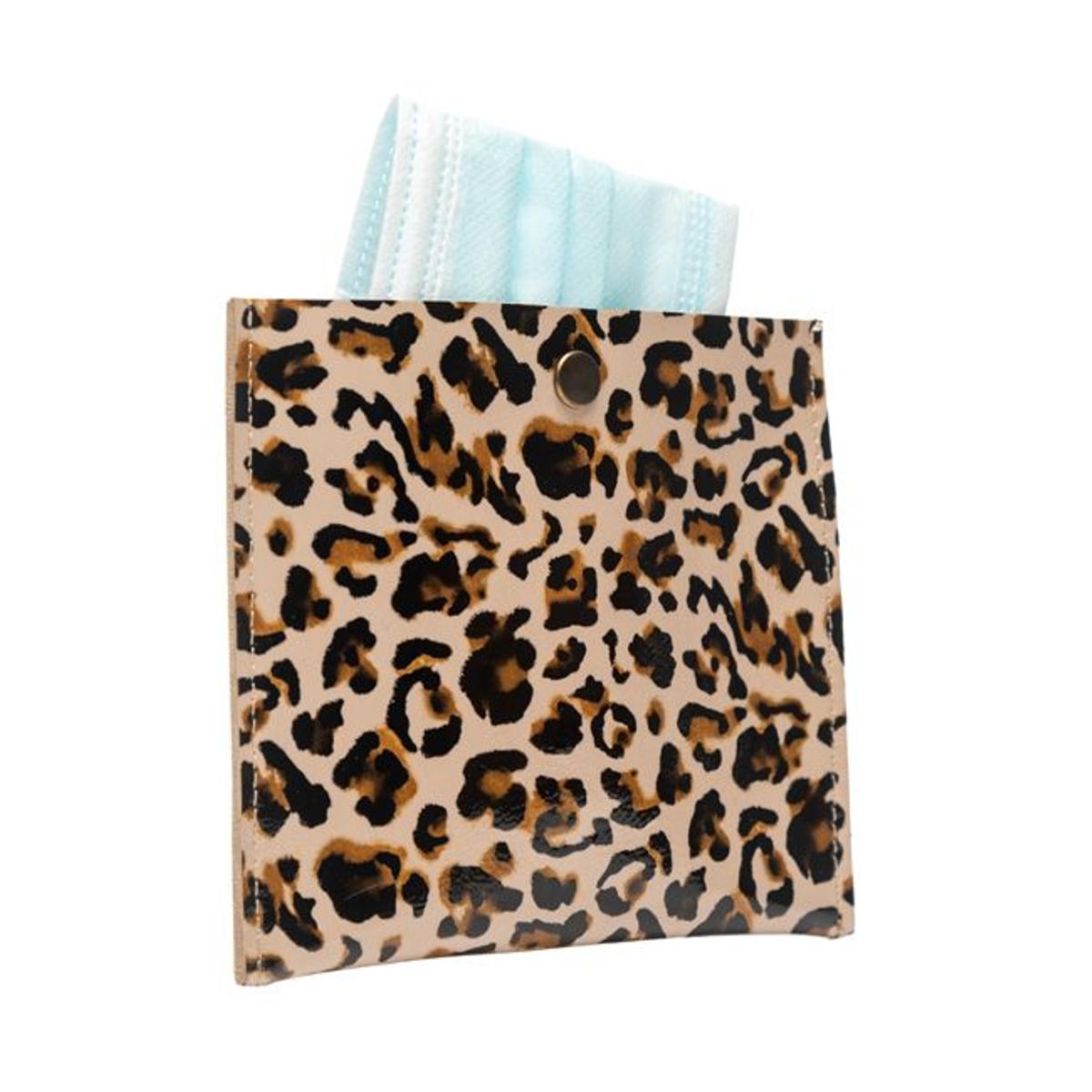 Funda para mascarilla de 'animal print', de Mona Moon